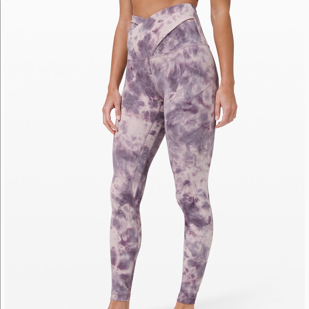 Lululemon Diamond Dye Criss Cross Waist